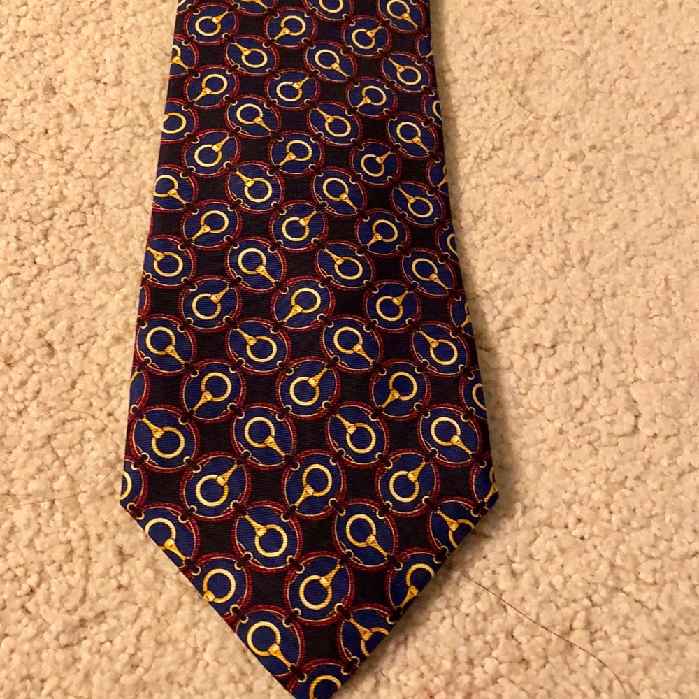 Burberry’s Tie - Picture 5 of 5